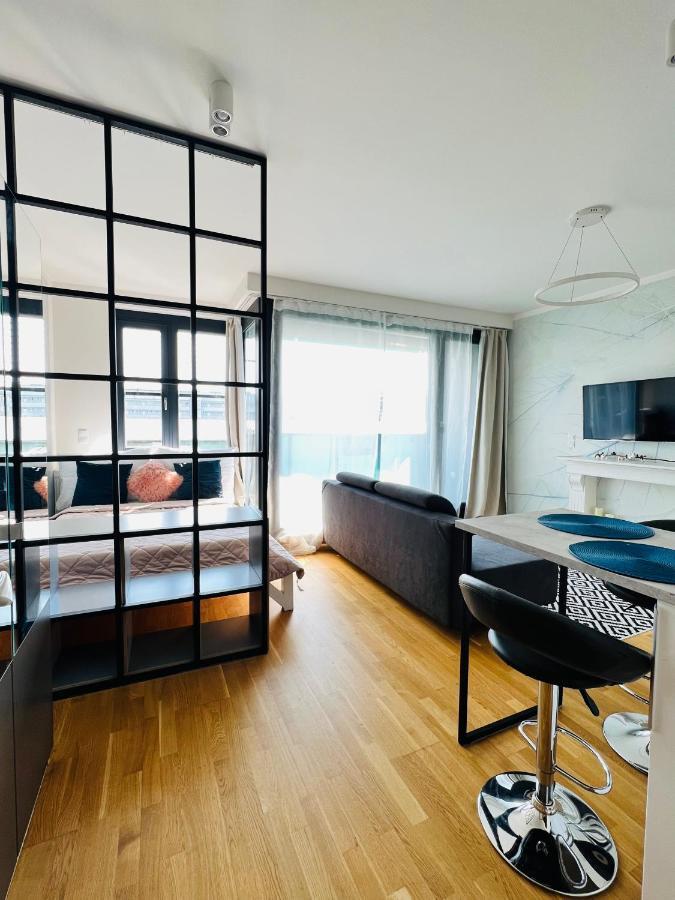 White Pearl Studio With Parking In Holesovice Prag Dış mekan fotoğraf